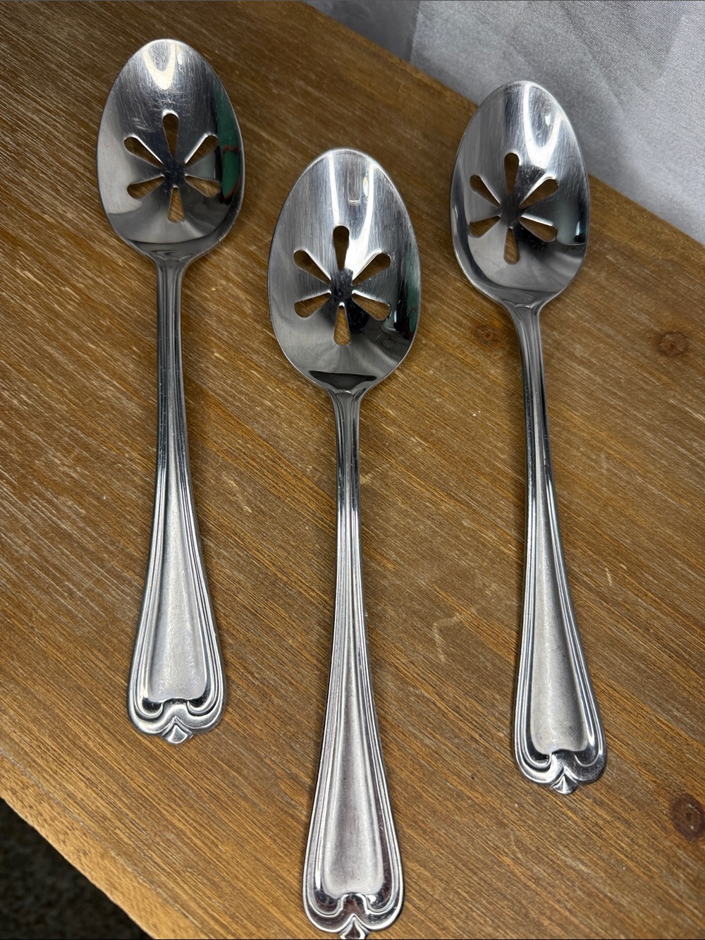 Cambridge Chathum Stainless Slotted Pierced Serving Spoons Set of 3 Heart Shape